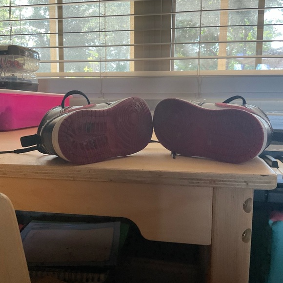 KIDS NIKE JORDANS SIZE 6C! - Picture 4 of 4